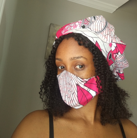 Self tie bonnet and facemask - Picture 5 of 8